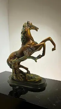 Ahşap at biblo