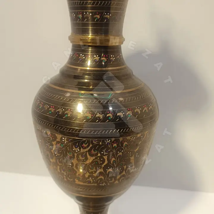 İşlemeli pirinç döküm vazo fotoğraf 2